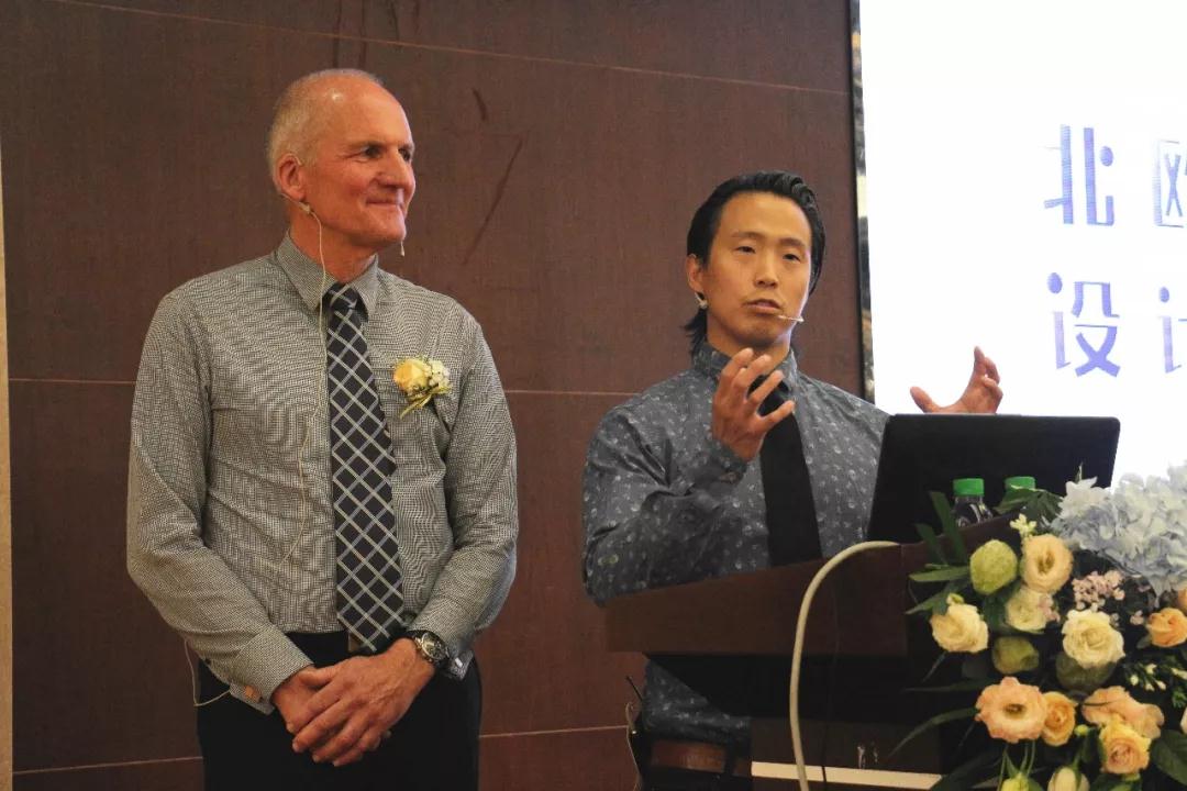丹麥設計大師庫爾特·布林克(左)、雅各布·勃蘭登堡(右).jpg